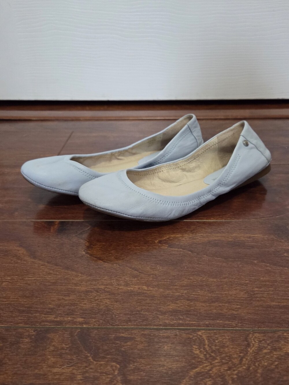 Antonio Melani Blue Leather Ballet Flats Classic Round Toe Scrunch Size 7M